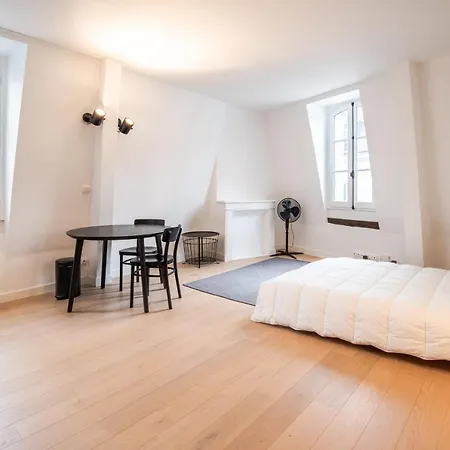 Recent Studio A Deux Pas Du Vieux Apartment Tours